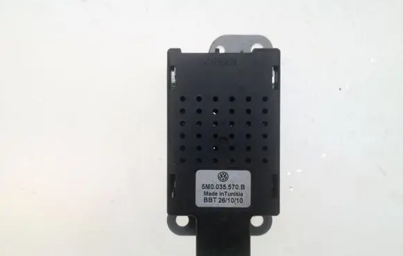 Volkswagen Golf VI Aerial antenna amplifier 5M0035570B