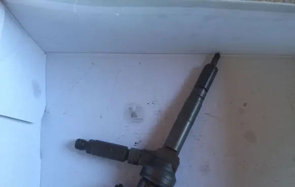Opel Astra H Fuel injector 0445110174