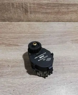 Renault Laguna I Air flap motor/actuator UBB43N05RAZ37