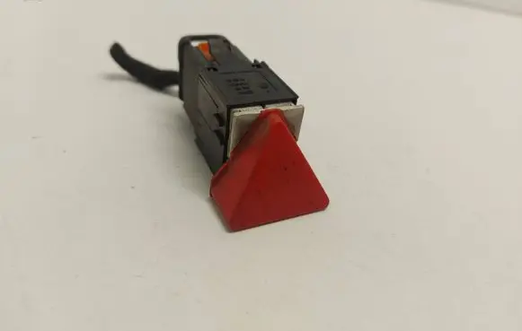 Volkswagen Touran I Hazard light switch 1t0953500