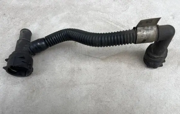 Opel Insignia A Engine coolant pipe/hose 55566096