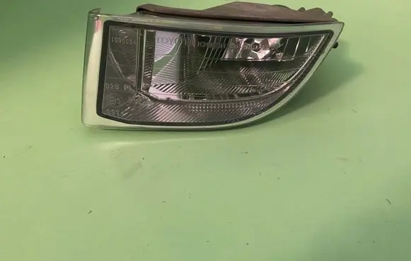 Toyota Land Cruiser (J120) Front fog light 8122160071