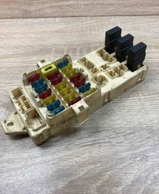 Subaru Impreza I Fuse module 941130