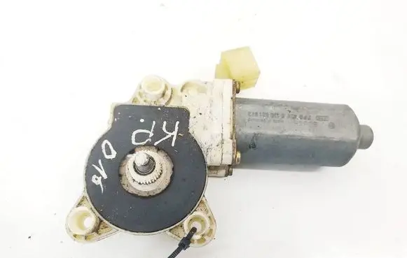 Mercedes-Benz CLK A209 C209 Front door window regulator motor 0130821973