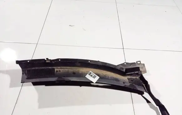 Infiniti QX50 (J50) Wiper trim 66821ba0a le24-5311-100