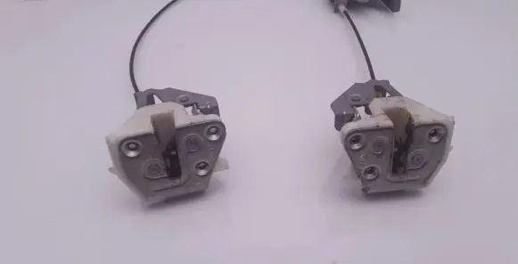 Mitsubishi Outlander Tailgate lock latch 