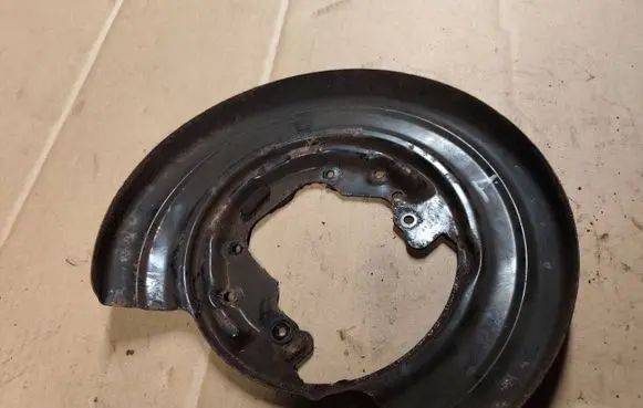 Chrysler 300M Rear brake disc plate dust cover