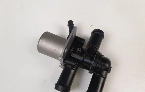 Polestar 2 Coolant heater control valve 31684222