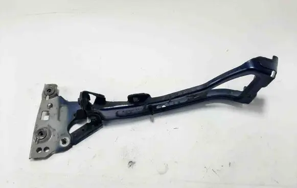 Fender mounting bracket