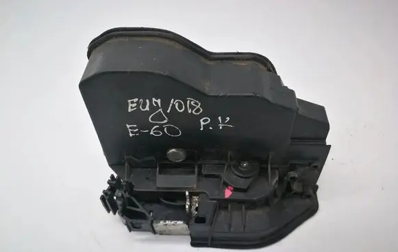 BMW 5 E60 E61 Coupe door lock (next to the handle) 7167073