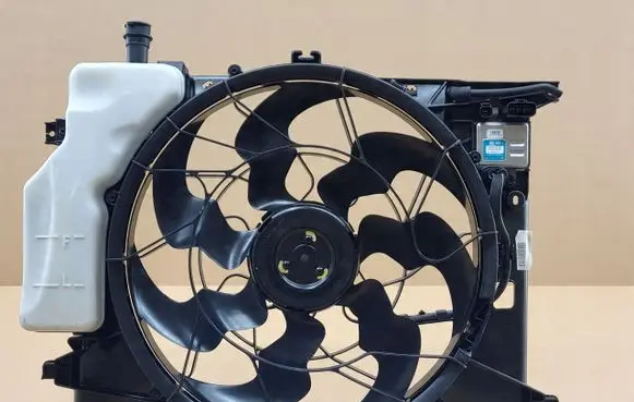 Hyundai Genesis Electric radiator cooling fan