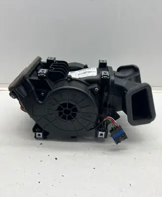 Peugeot 5008 II Heater fan/blower 9815114280 L0407133170B M100610000