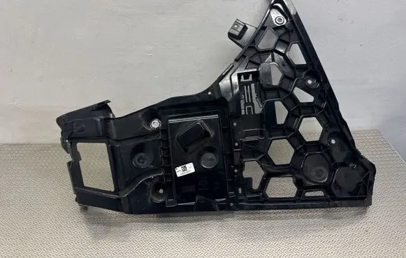 BMW X6 G06 Rear bumper mounting bracket 51128085683 8085683 10503420