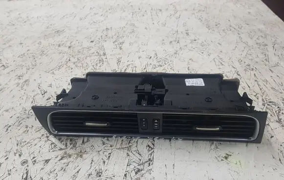 Audi A4 S4 B8 8K Dash center air vent grill 8T1820951B