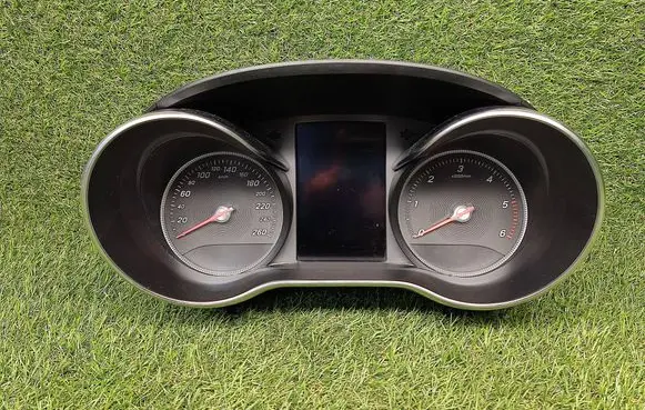 Mercedes-Benz C W205 Speedometer (instrument cluster) A2059004127 A2059028411 A2059019808