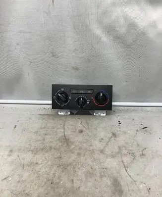 Citroen Berlingo Climate control unit 9676532480