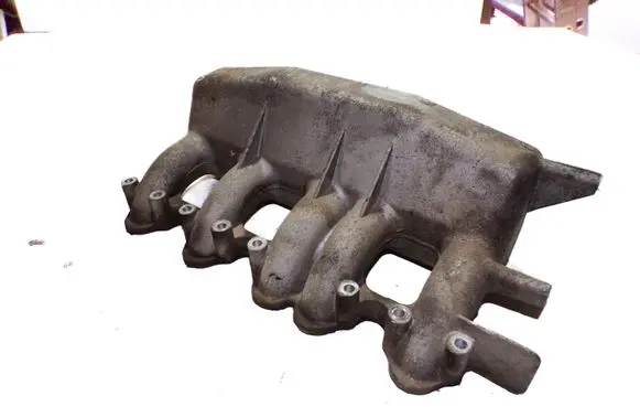 Volkswagen Transporter - Caravelle T4 Intake manifold 074129713K