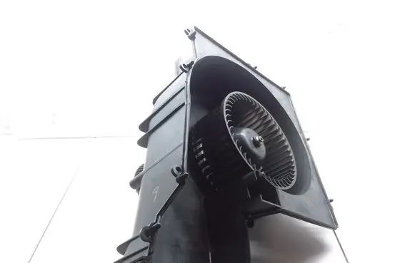 Nissan Primera Heater fan/blower 27200AV617