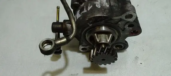 Mitsubishi Pajero Vacuum pump