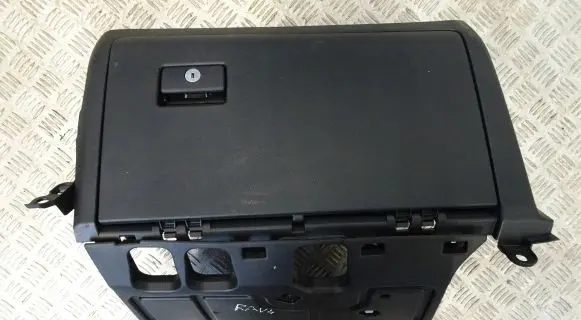 Toyota RAV 4 (XA40) Glove box 55550-42130