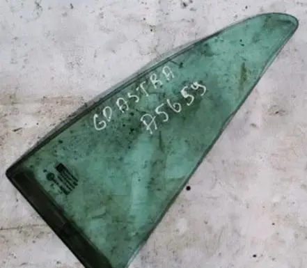 Opel Astra G Rear vent window glass 