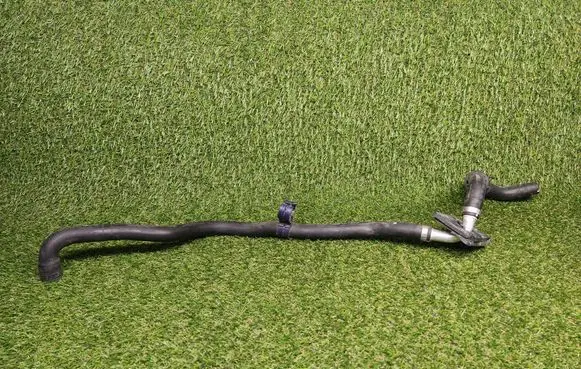 Mercedes-Benz GL X166 Engine coolant pipe/hose A1668300696
