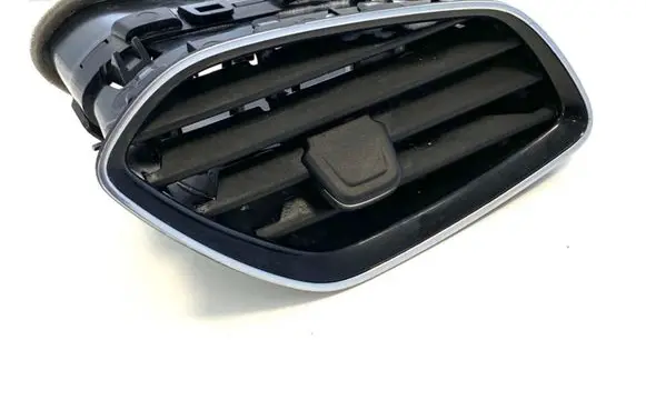 Opel Grandland X Dashboard side air vent grill/cover trim YP00063577 00226543