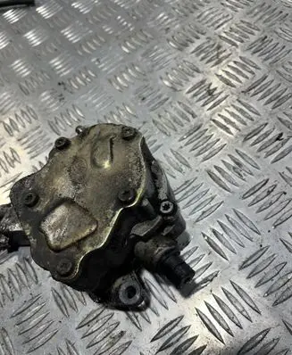 Vacuum pump