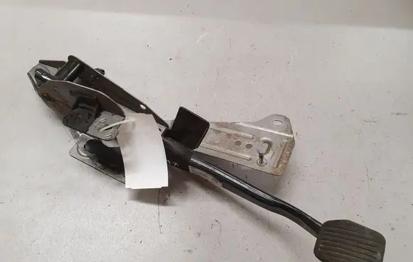 Ford Focus C-MAX Brake pedal 3M512467AP