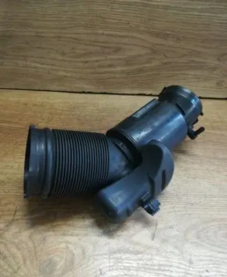 Audi A6 S6 C6 4F Air intake duct part 06E129629L 3508S02