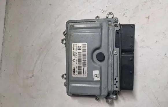 Volvo V70 Engine control unit/module 0261209108 31286086