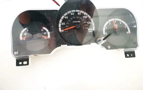 Dodge Nitro Speedometer (instrument cluster) 05172376aa 00116711-000001
