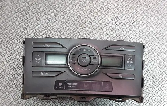 Toyota Auris 150 Climate control unit 5590002221