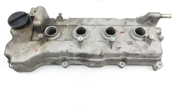 Nissan Sentra B15 Rocker cam cover 132658U3