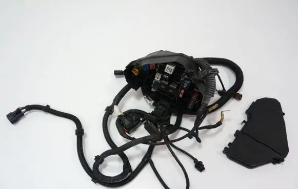 Volkswagen Touareg II Fuse module 7P6971072AJ
