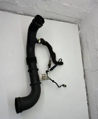 Peugeot Boxer Intercooler hose/pipe 1369007080 1370935080 8V2112B579AA