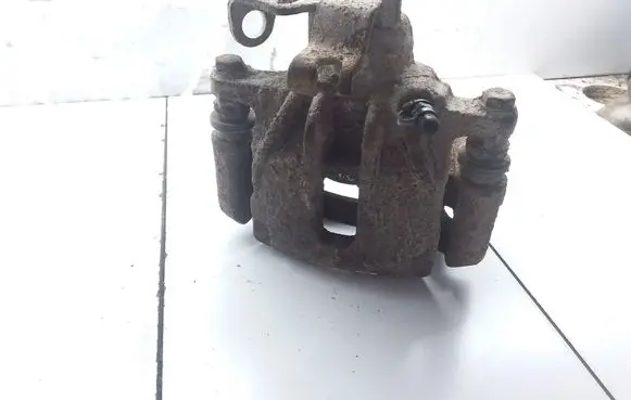 Opel Vivaro Rear brake caliper 