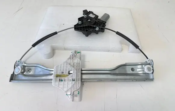 MG ZS Front door window regulator with motor 10789616 20230504 82401ZS130