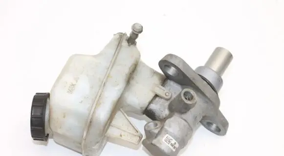 Opel Insignia A Master brake cylinder 41550110