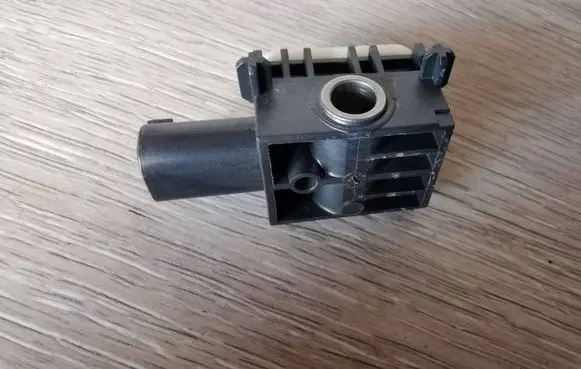 Mercedes-Benz ML W164 Airbag deployment crash/impact sensor 0038202826