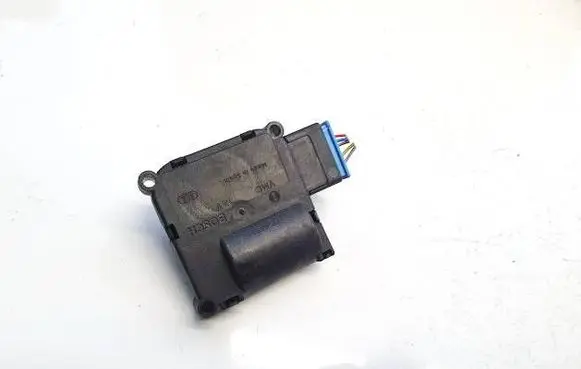 Audi A8 S8 D3 4E Air flap motor/actuator 0132801319 1202032