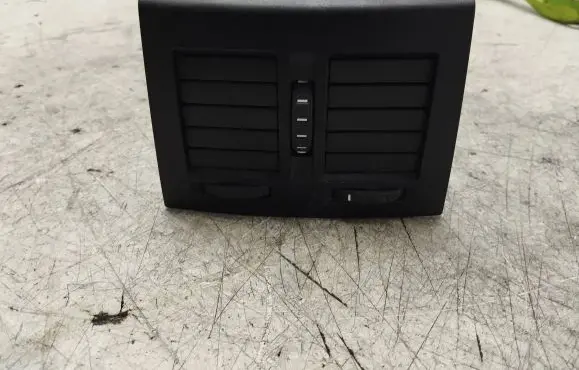 Skoda Octavia Mk2 (1Z) Rear air vent grill 1Z0819203 4907 2207200
