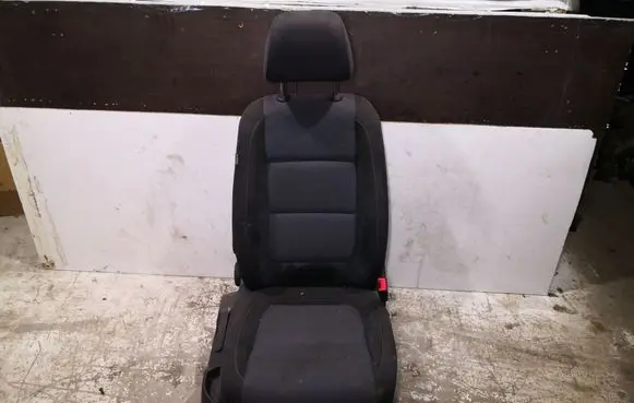 Volkswagen Golf Plus Front passenger seat 