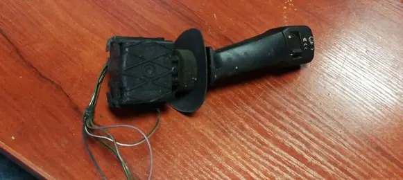 BMW 7 E38 Wiper control stalk 8352013