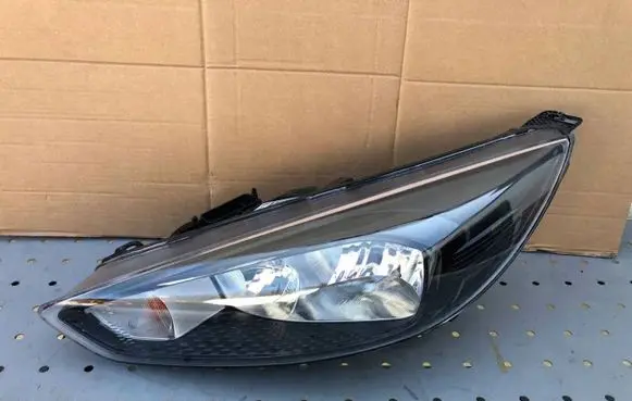 Ford Focus Headlight/headlamp F1EB13W030PD 2002201807