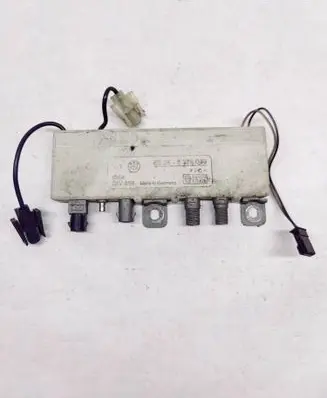 BMW 5 E39 Aerial antenna amplifier 65258378090 8378090