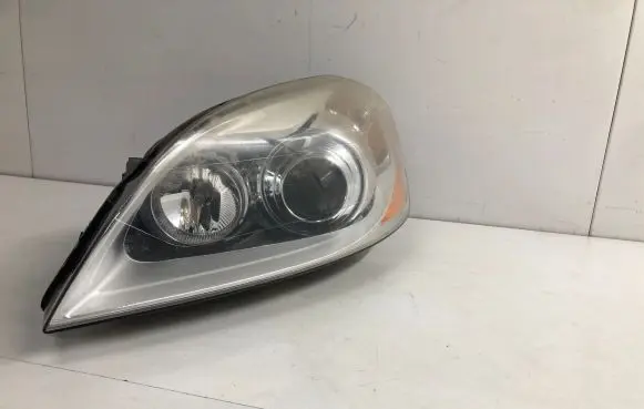 Volvo XC60 Headlight/headlamp 30763137 89902828