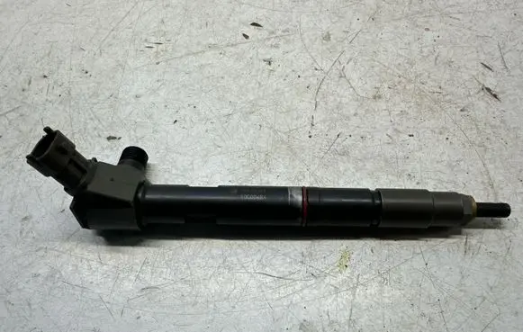 Opel Astra K Fuel injector 55490361