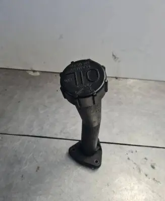 Volkswagen Transporter - Caravelle T4 Oil fill pipe 044115308A