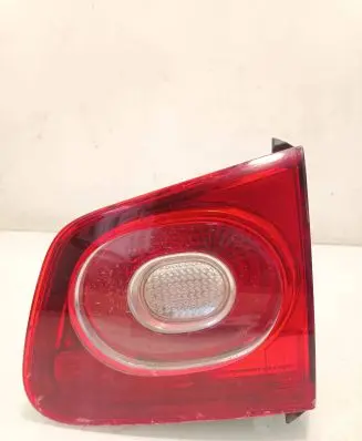 Tailgate rear/tail lights